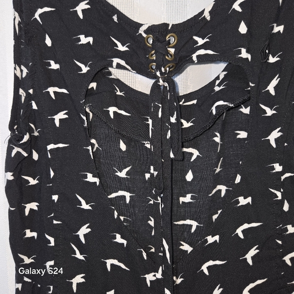 VOLCOM BY STEPHANIE CHERRY JUNIORS BLACK AND WHITE BIRDS PRINT MINI SUMMER SZ 3 - Picture 8 of 14